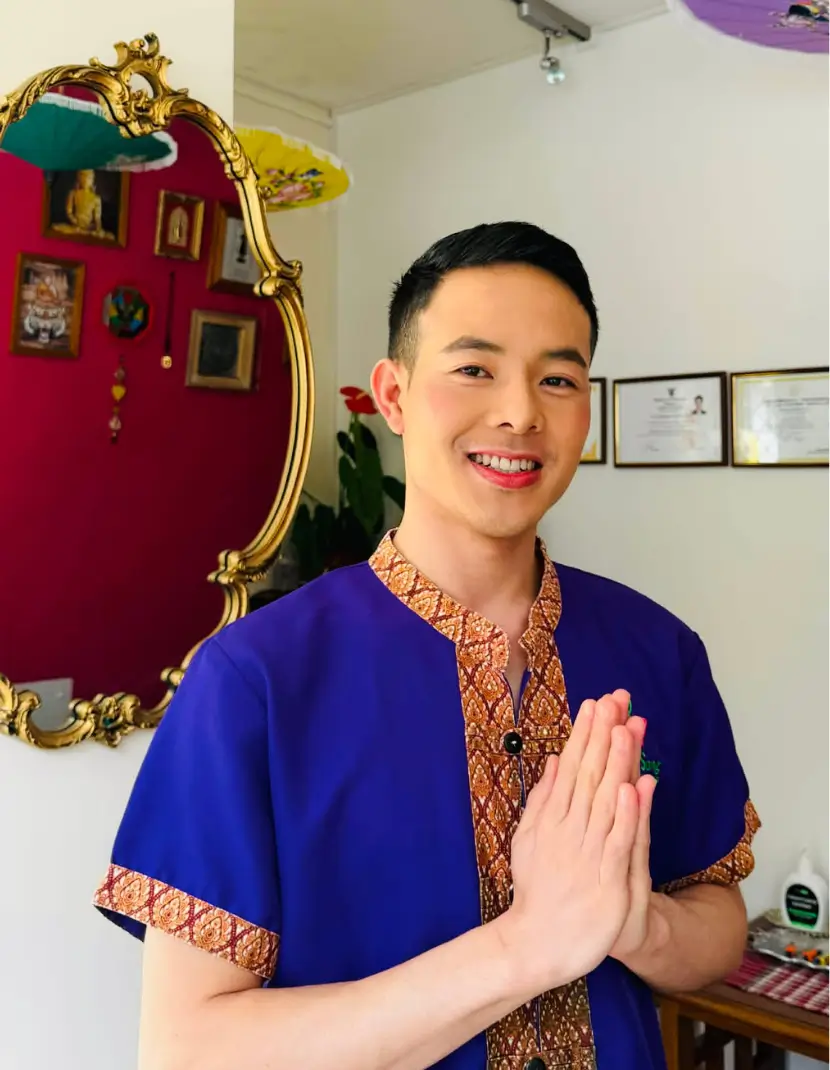 KeySong therapist welcoming guests